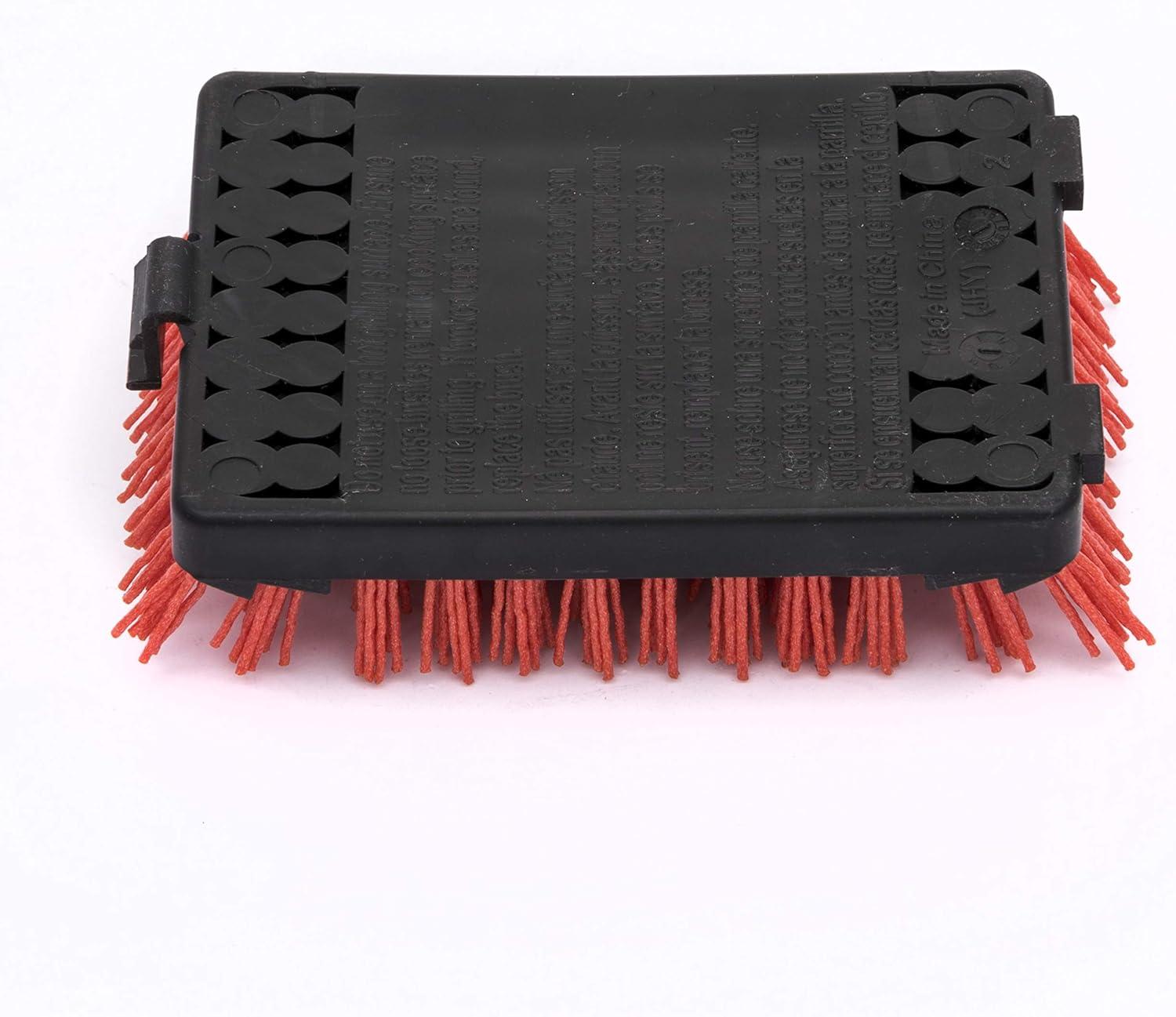 imageCharbroil SAFER Grill Brush Replacement Head 8666895Red